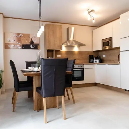 Beachfront Reiterer V3 With Jacuzzi 30 Meters From The - Crowonder Luxury Rent Villa *