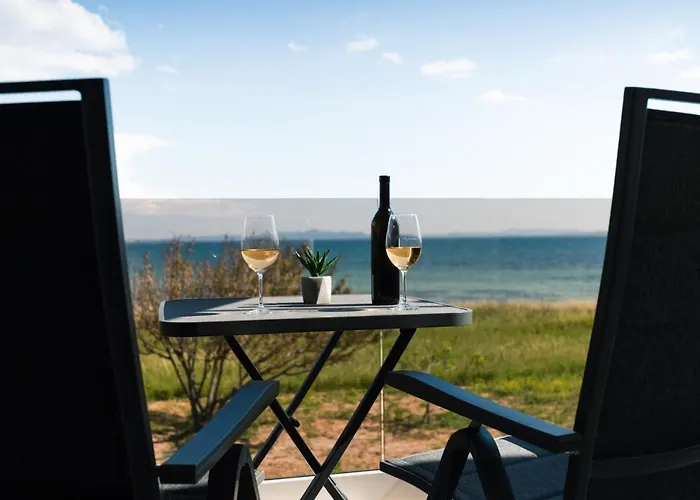 Willa Beachfront Reiterer V3 With Jacuzzi 30 Meters From The - Crowonder Luxury Rent