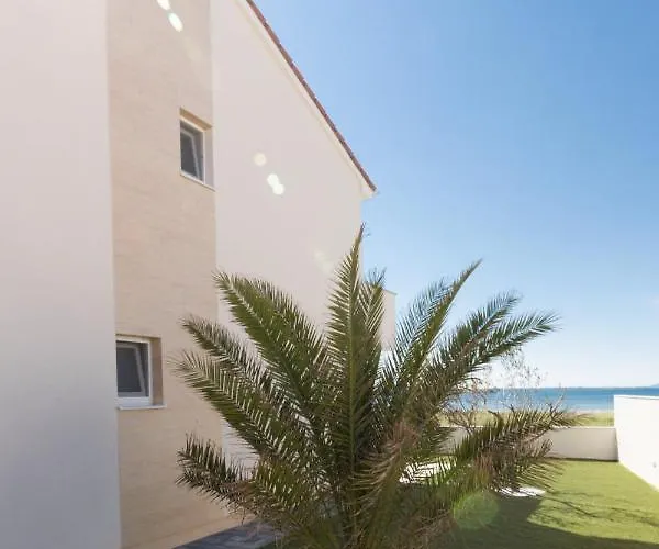 Willa Beachfront Reiterer V3 With Jacuzzi 30 Meters From The - Crowonder Luxury Rent Privlaka (Zadar)