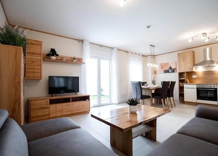 Willa Beachfront Reiterer V3 With Jacuzzi 30 Meters From The - Crowonder Luxury Rent *