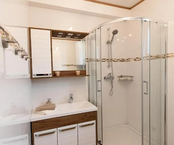 Beachfront Reiterer V3 With Jacuzzi 30 Meters From The - Crowonder Luxury Rent *