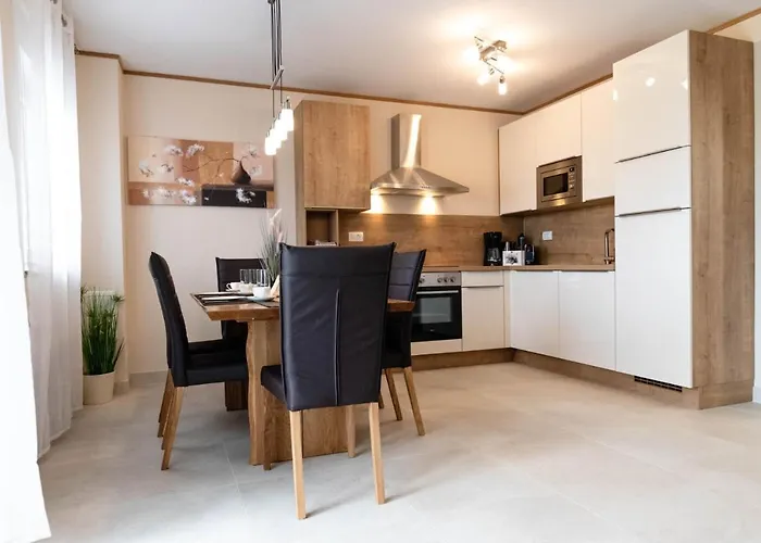 Beachfront Reiterer V3 With Jacuzzi 30 Meters From The - Crowonder Luxury Rent Willa *