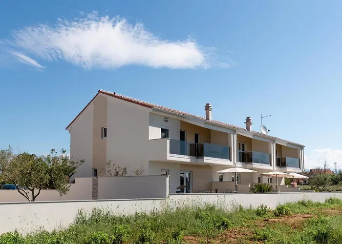 Beachfront Reiterer V3 With Jacuzzi 30 Meters From The - Crowonder Luxury Rent Villa Privlaka (Zadar)