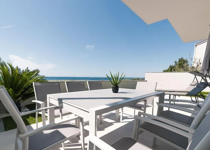 Willa Beachfront Reiterer V3 With Jacuzzi 30 Meters From The - Crowonder Luxury Rent *