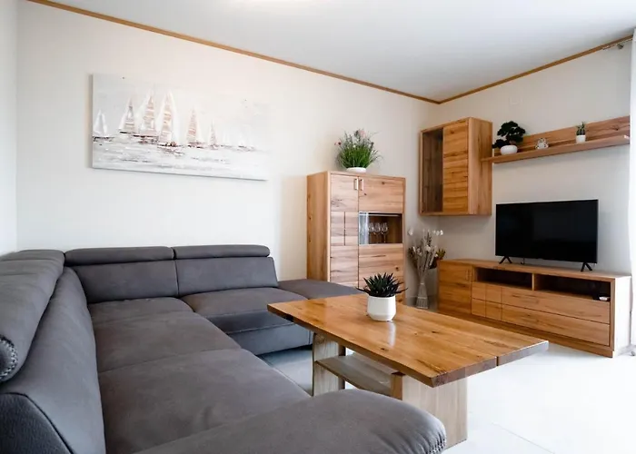 Willa Beachfront Reiterer V3 With Jacuzzi 30 Meters From The - Crowonder Luxury Rent *