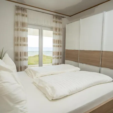 Villa Beachfront Reiterer V3 With Jacuzzi 30 Meters From The - Crowonder Luxury Rent