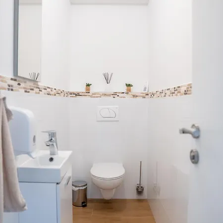 Beachfront Reiterer V3 With Jacuzzi 30 Meters From The - Crowonder Luxury Rent Villa Privlaka (Zadar)